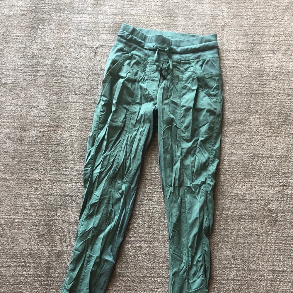 Lululemon Street to Studio unlined Green pant
